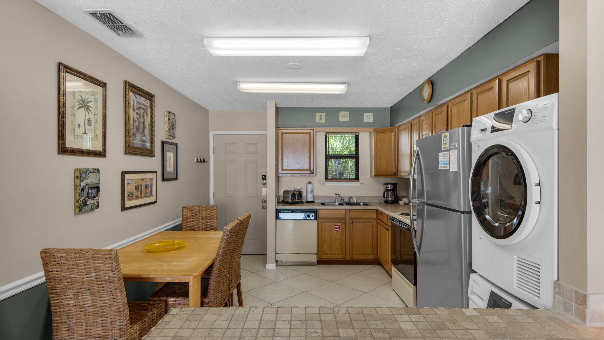 Beachside Condo 6 Kitchen Area