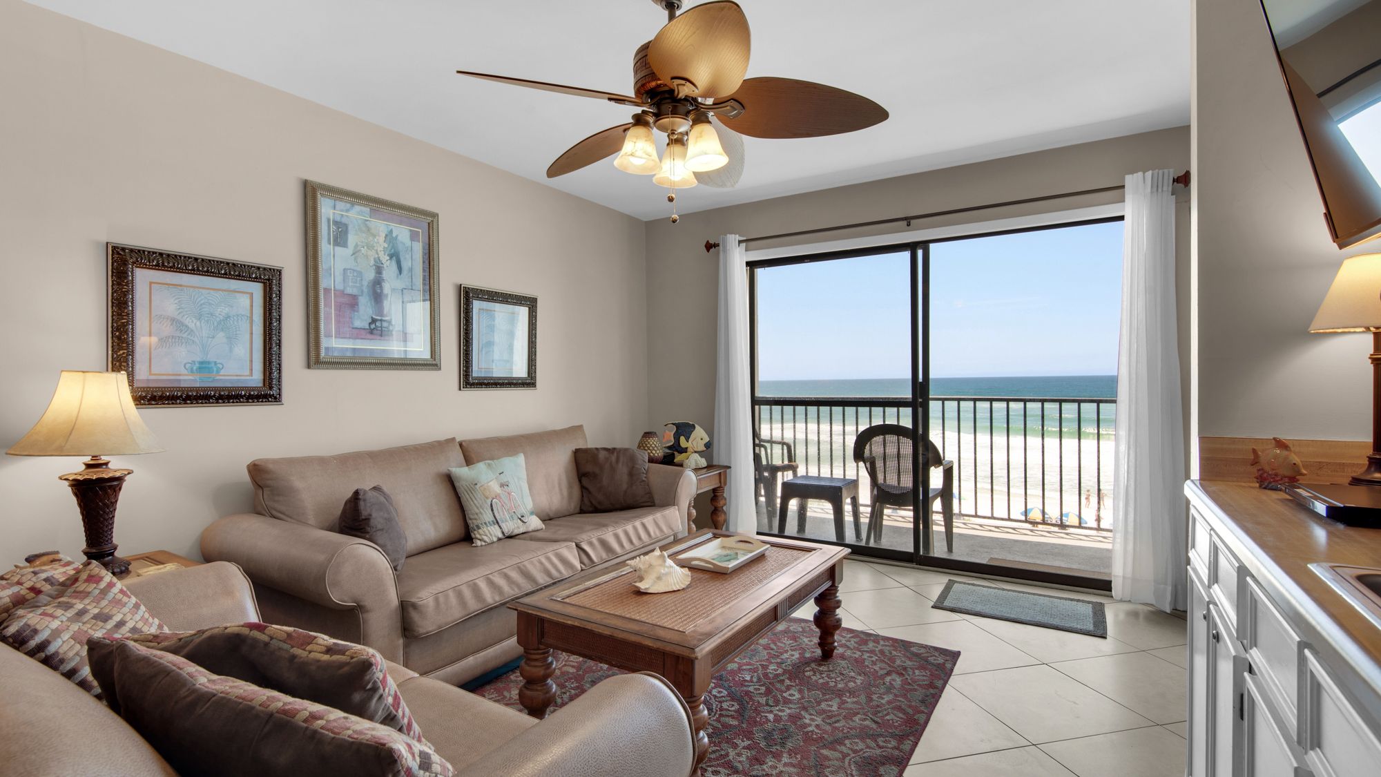 Beachside Condo 6 Living Area