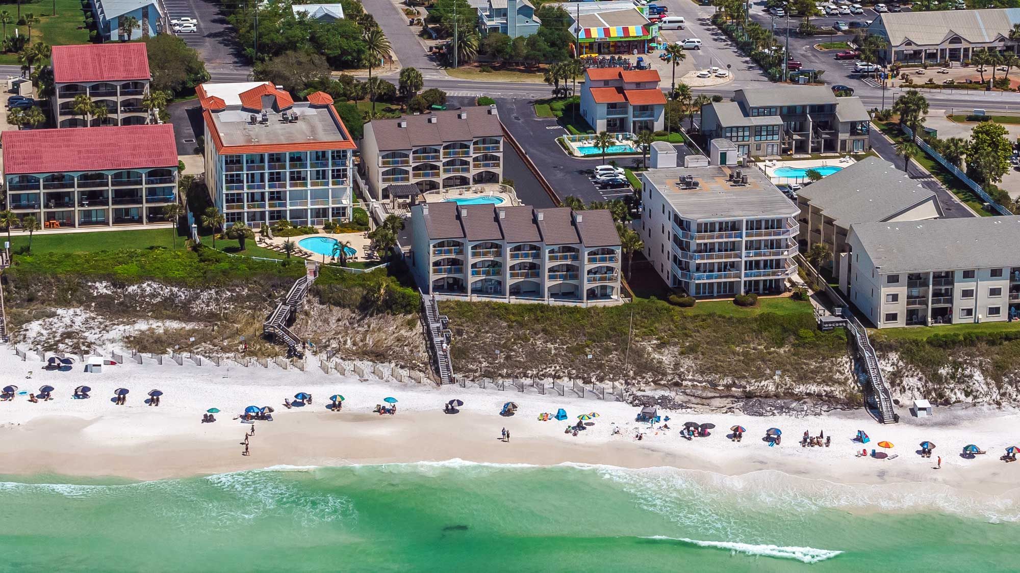 Beachside Grounds & Amenities