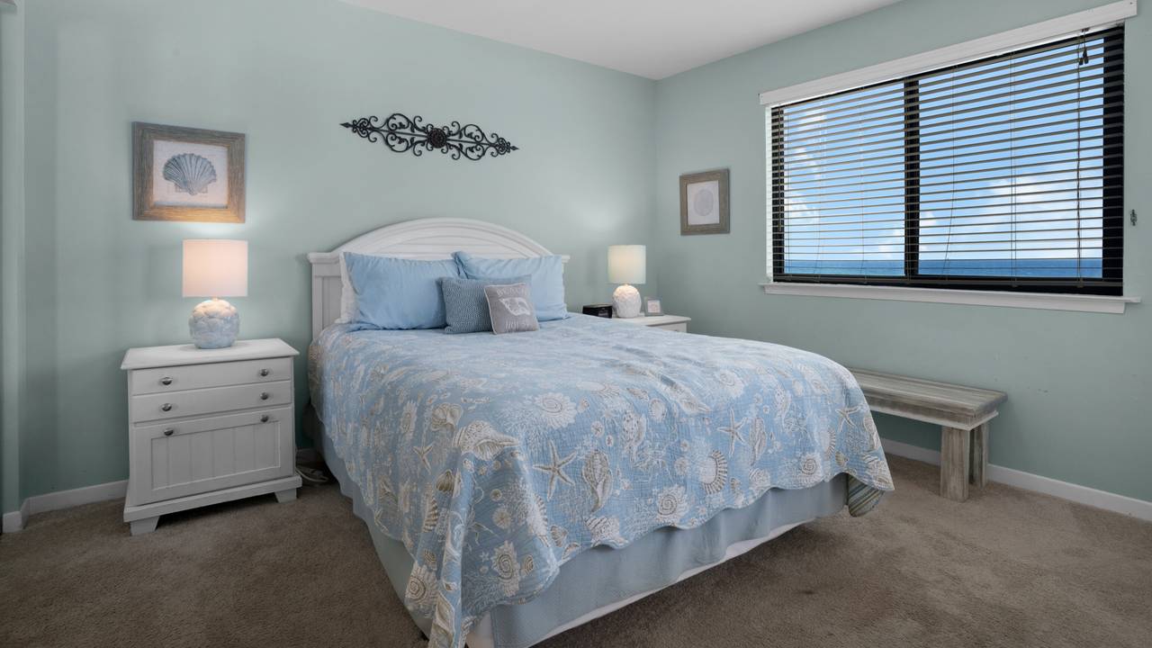 Beachside Condo 11 Queen Master Bedroom Beachside Condo 11 Queen Master Bedroom