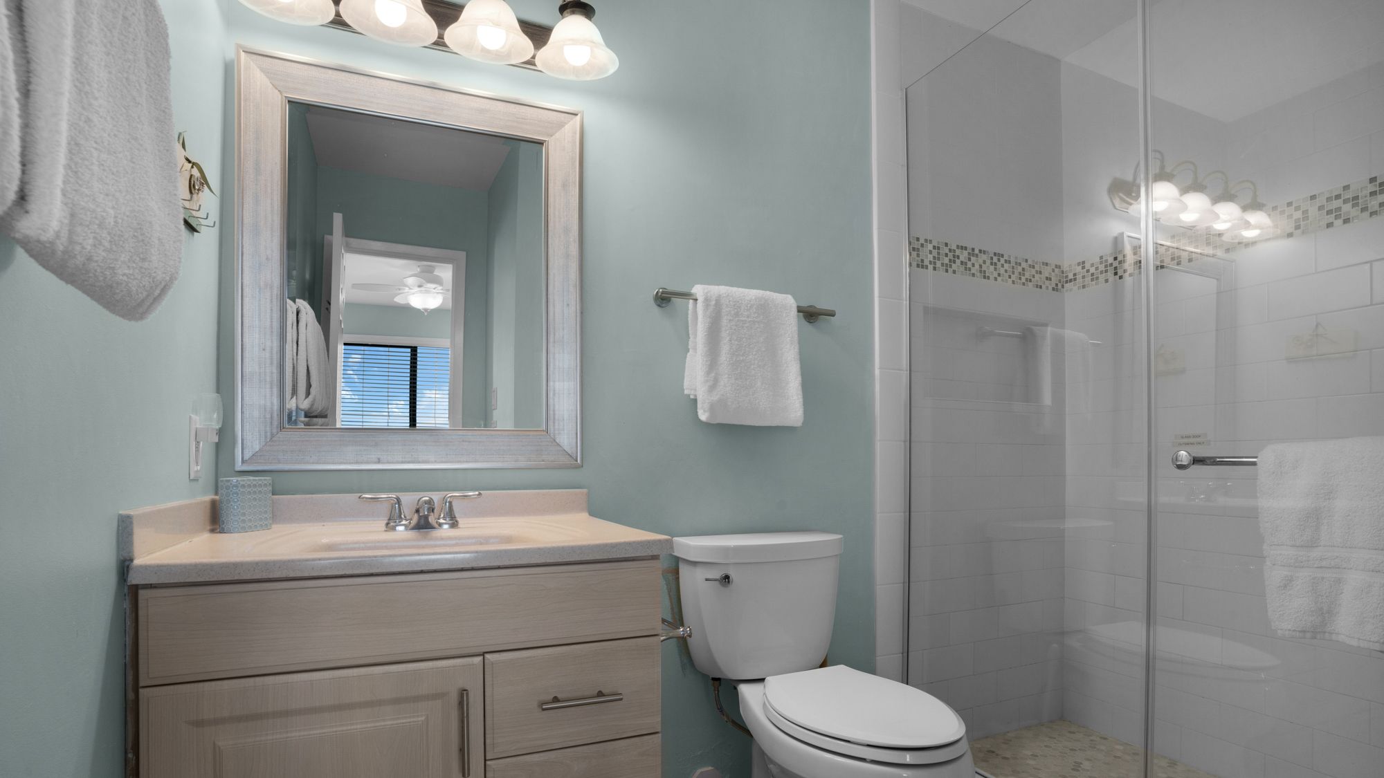 Beachside Condo 11 Master Bathroom