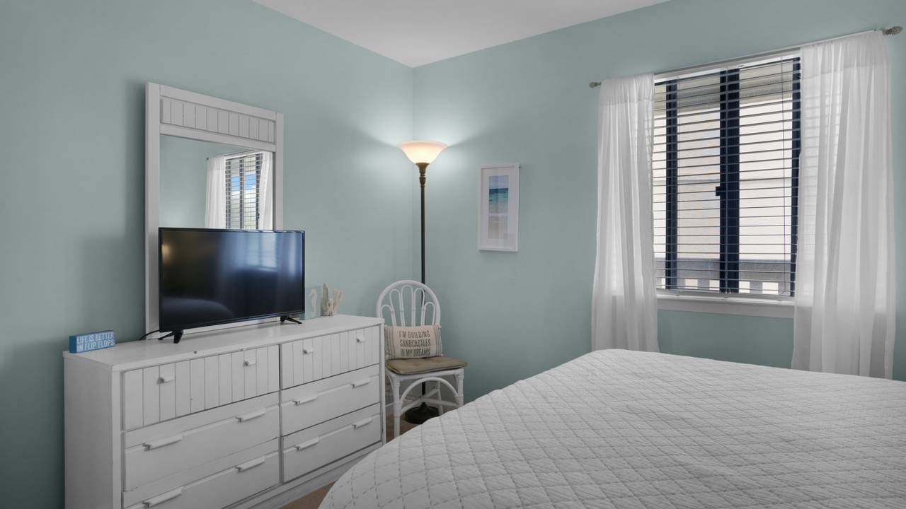 Beachside Condo 11 Queen Guest Bedroom Beachside Condo 11 Queen Guest Bedroom