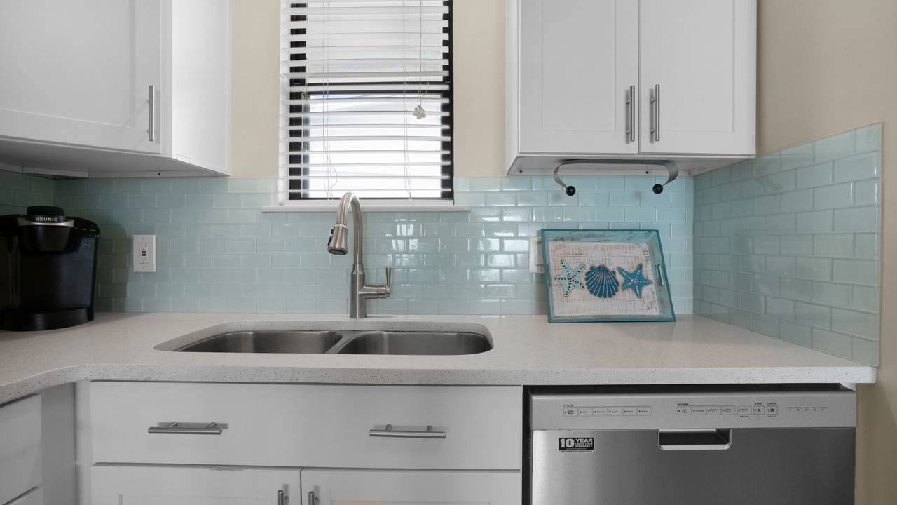 Beachside Condo 11 Kitchen Beachside Condo 11 Kitchen