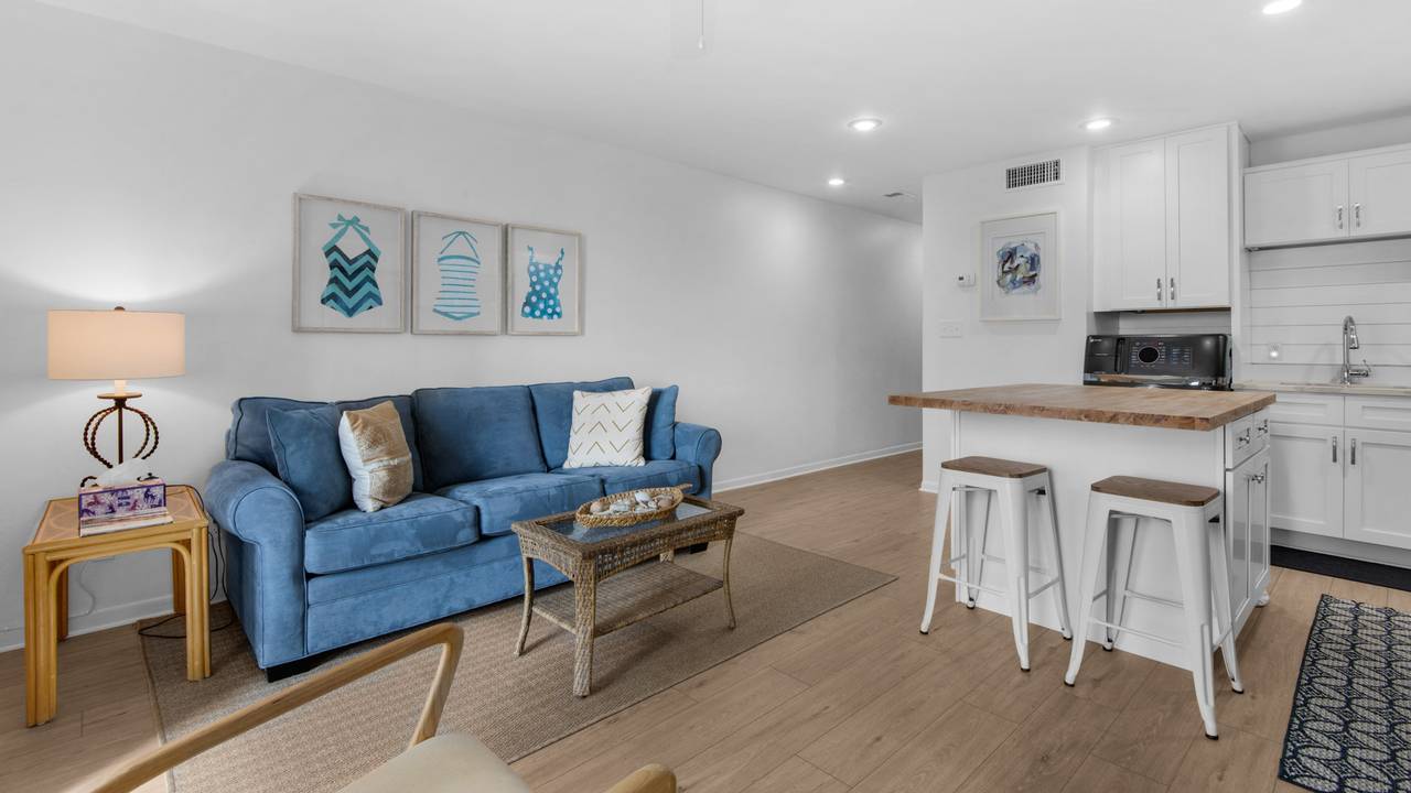 Beachside Condo 13 Beachside Condo 13