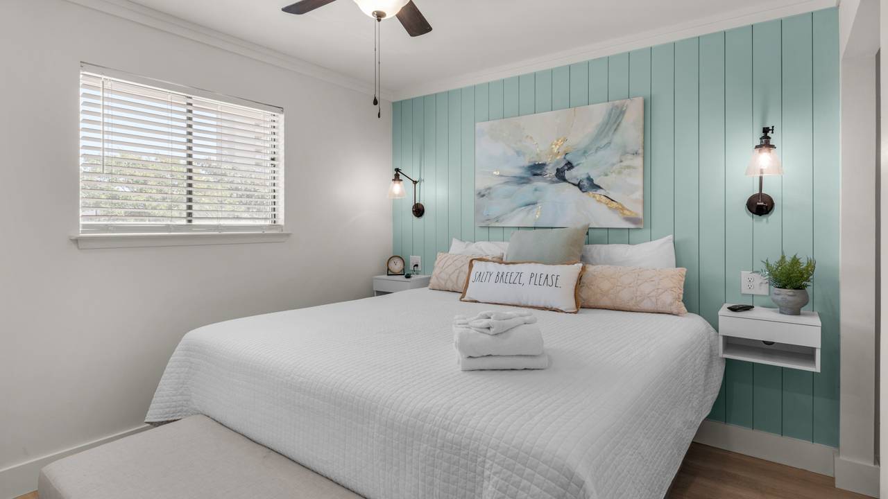 Beachside Condo 21 King Bedroom Beachside Condo 21 King Bedroom