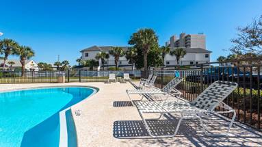 Beachside Grounds & Amenities Beachside Grounds & Amenities