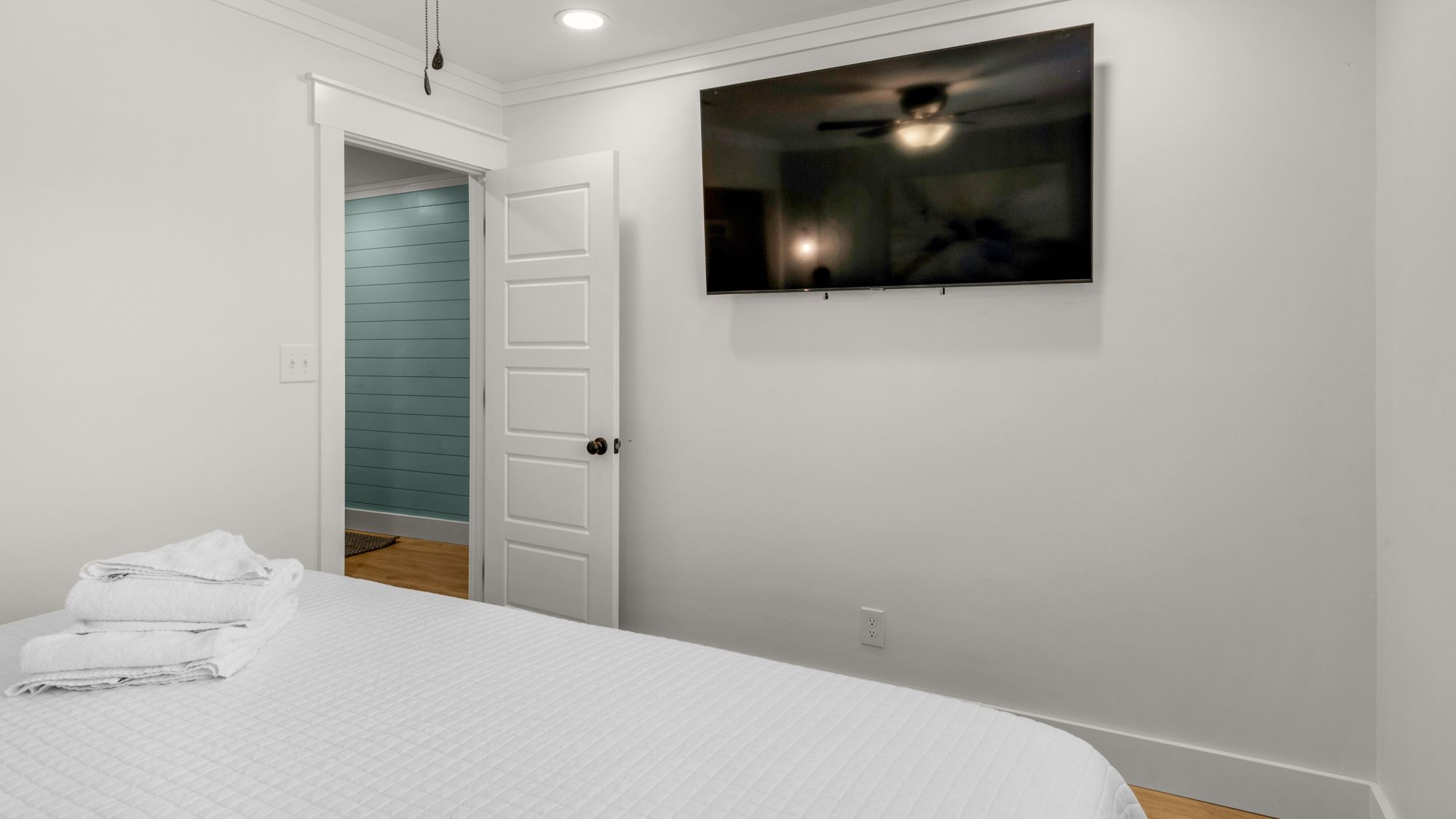 Beachside Condo 21 King Bedroom