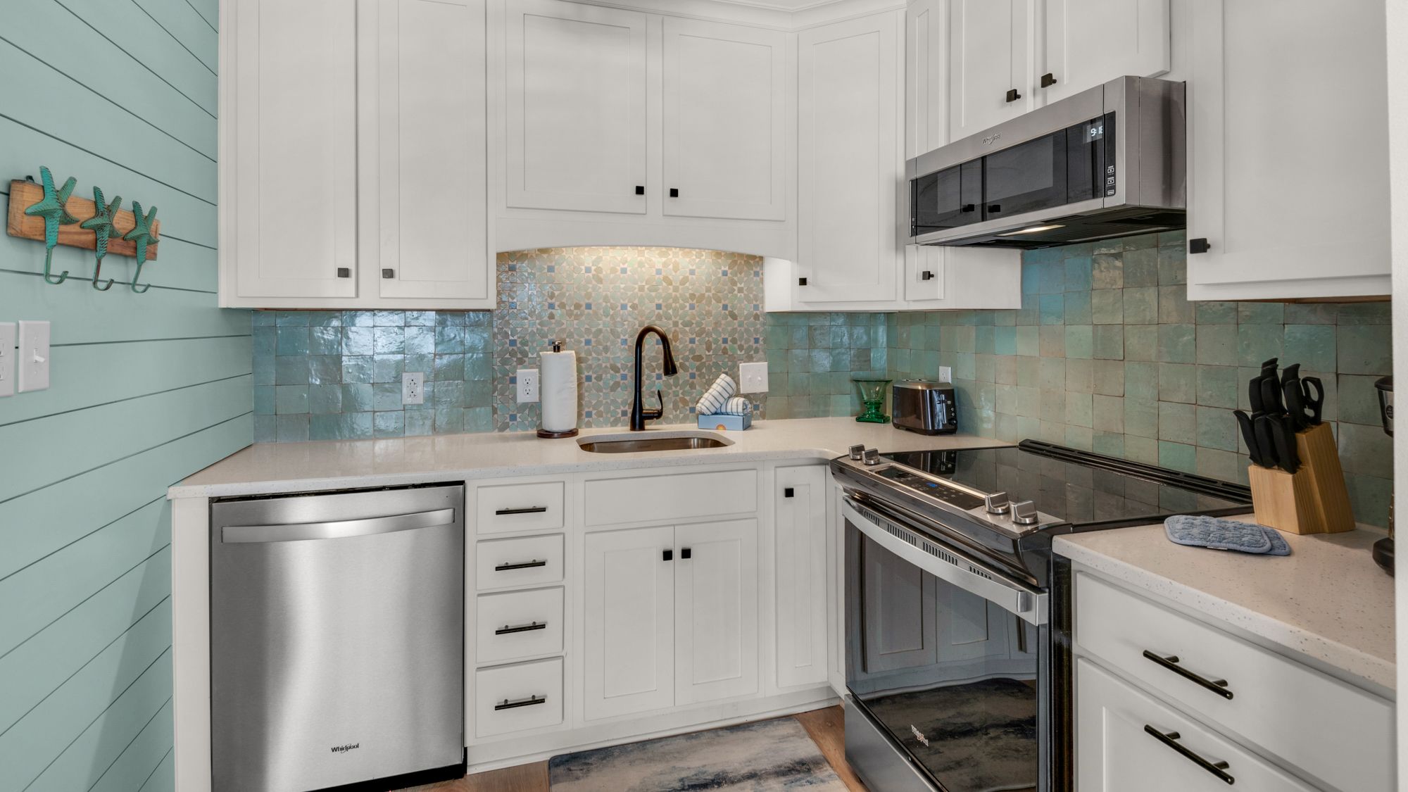 Beachside Condo 21 Kitchen