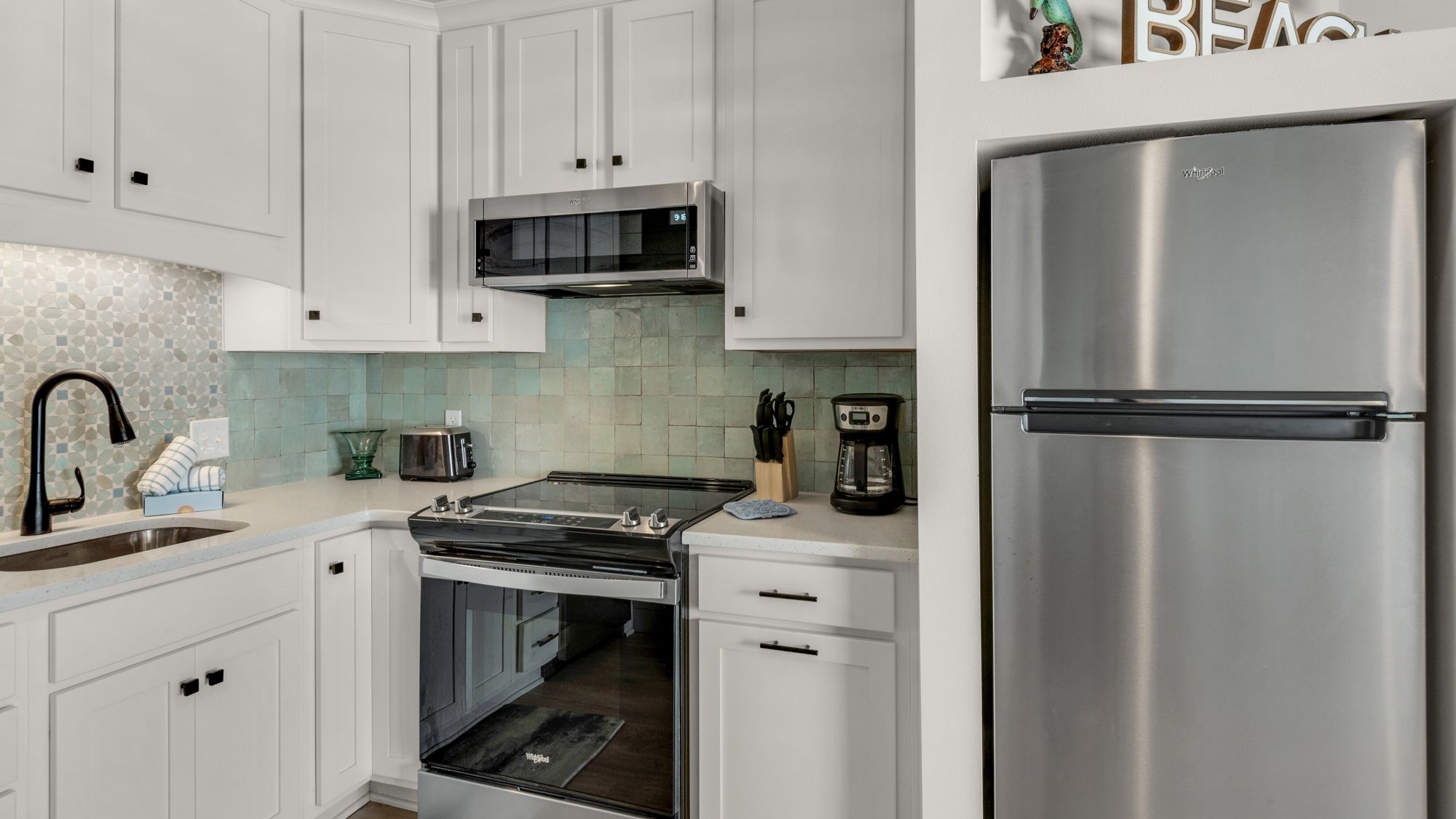 Beachside Condo 21 Kitchen