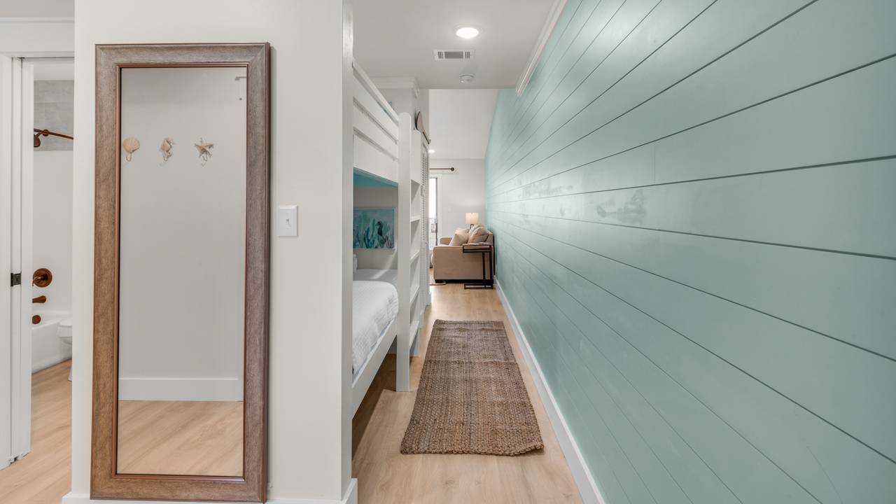 Beachside Condo 21 Entrance Beachside Condo 21 Entrance