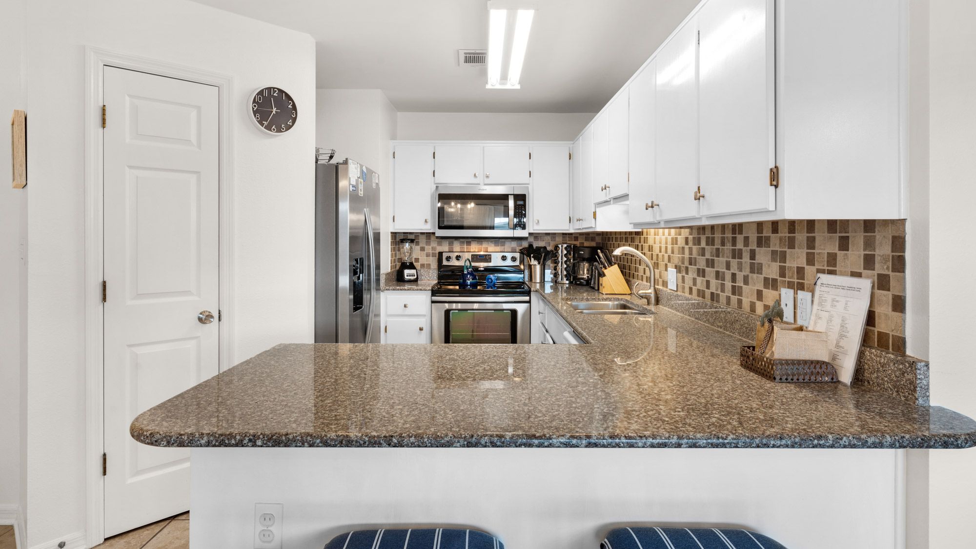Beachside Villas 132 - Kitchen area