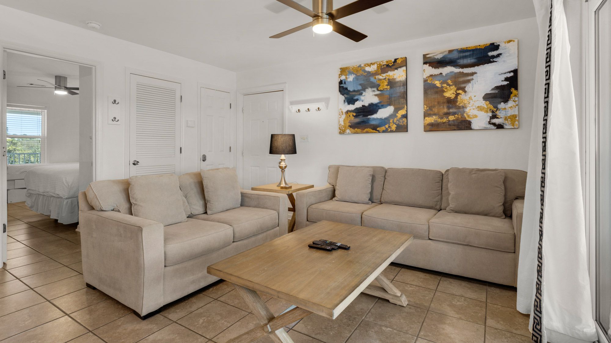 Beachside Villas 132 - Living area