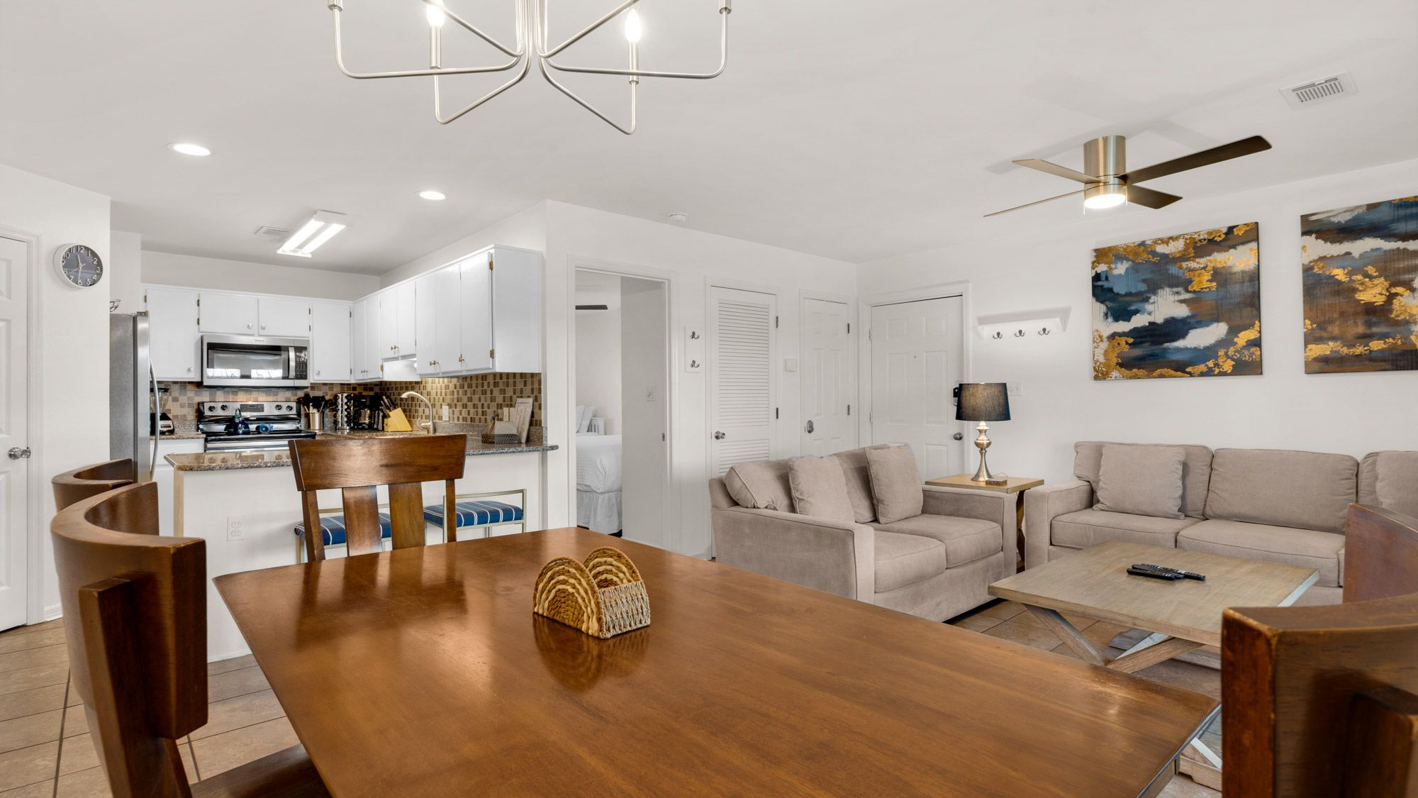 Beachside Villas 132 - Dining area