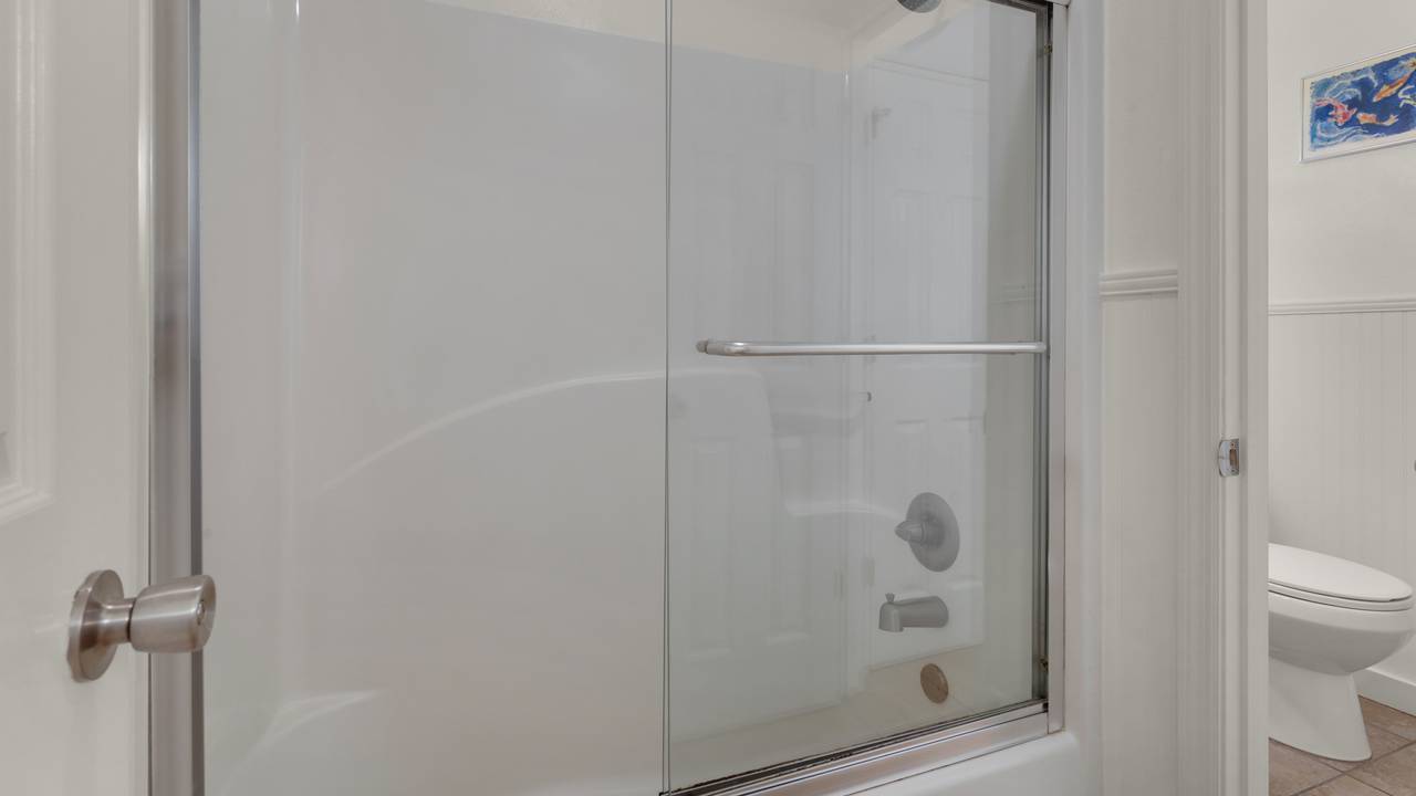 Beachside Villas 132 - Bathroom 2 Beachside Villas 132 - Bathroom 2