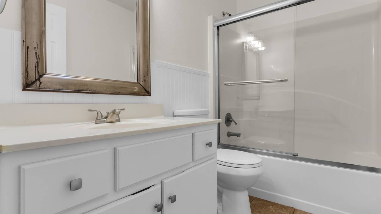 Beachside Villas 132 - Bathroom 1 Beachside Villas 132 - Bathroom 1