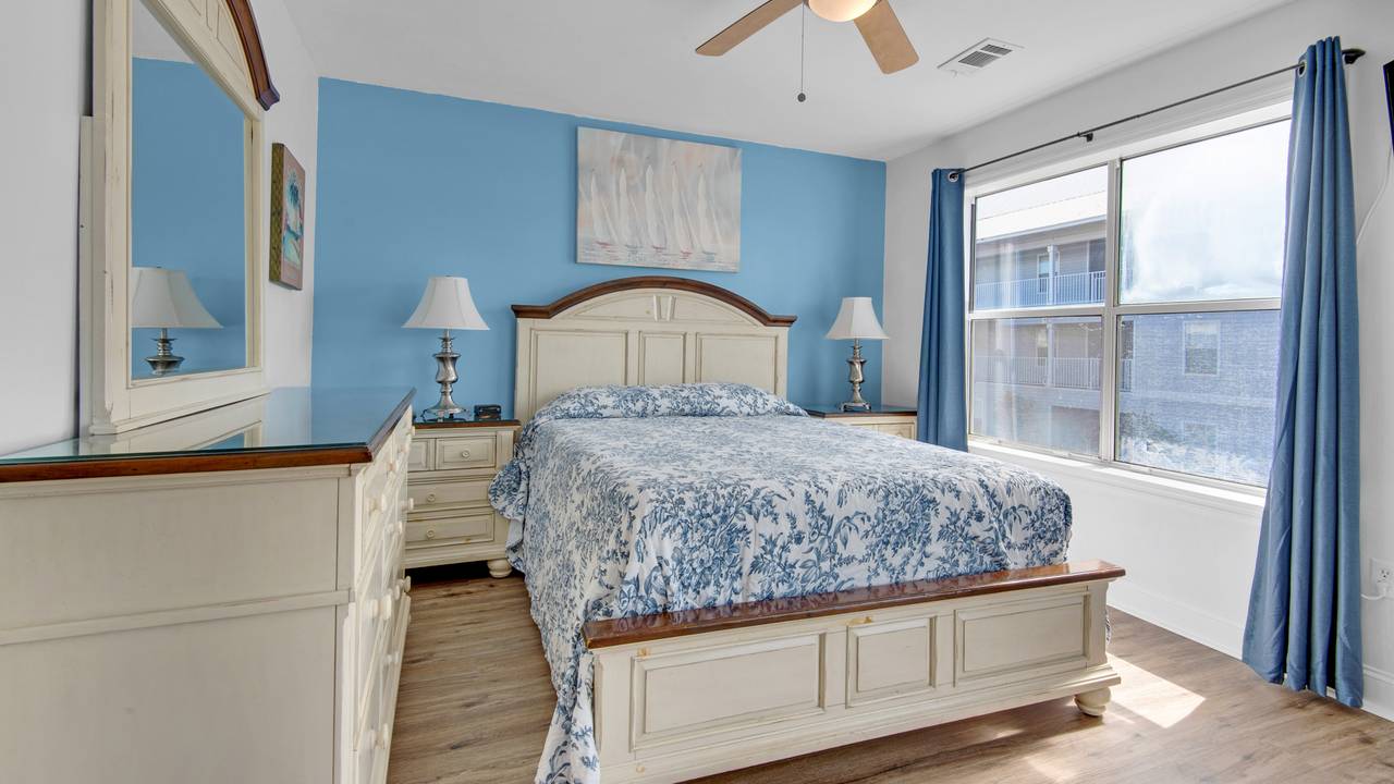 Beachside Villas 221 Queen Master Bedroom Beachside Villas 221 Queen Master Bedroom