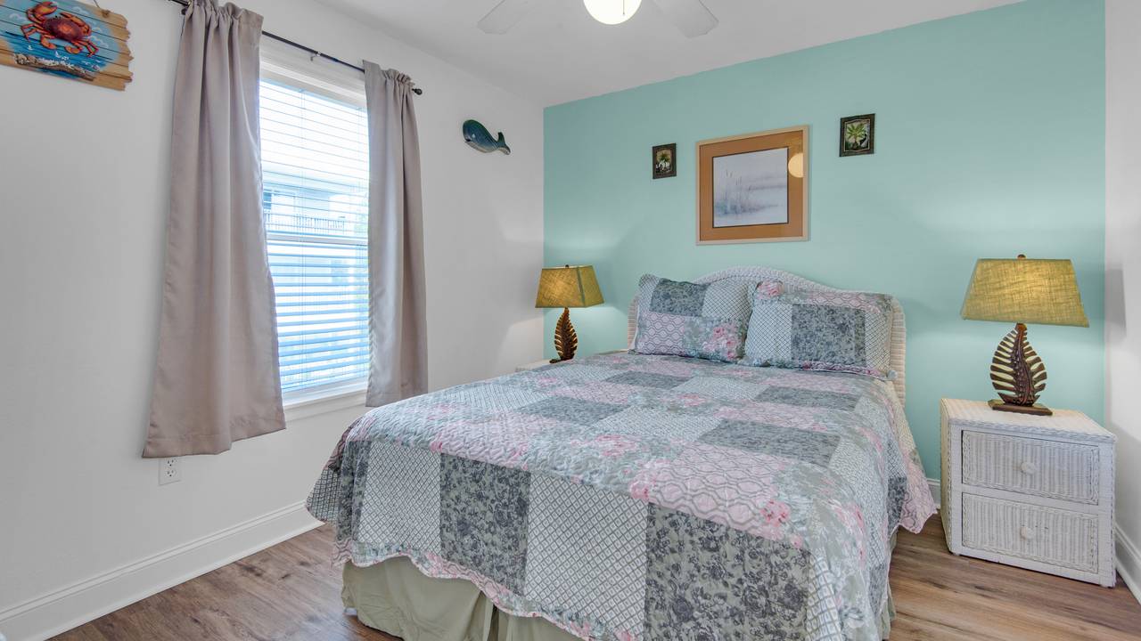 Beachside Villas 221 Queen Guest Bedroom Beachside Villas 221 Queen Guest Bedroom