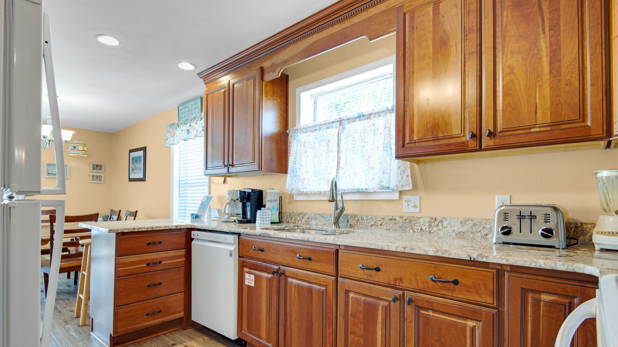 Beachside Villas 221 Kitchen