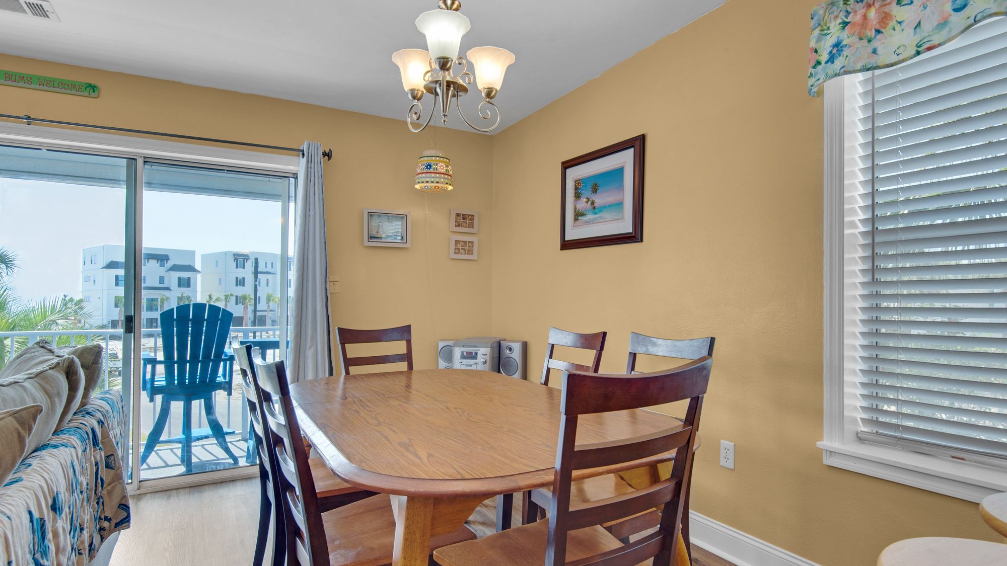 Beachside Villas 221 Dining Area