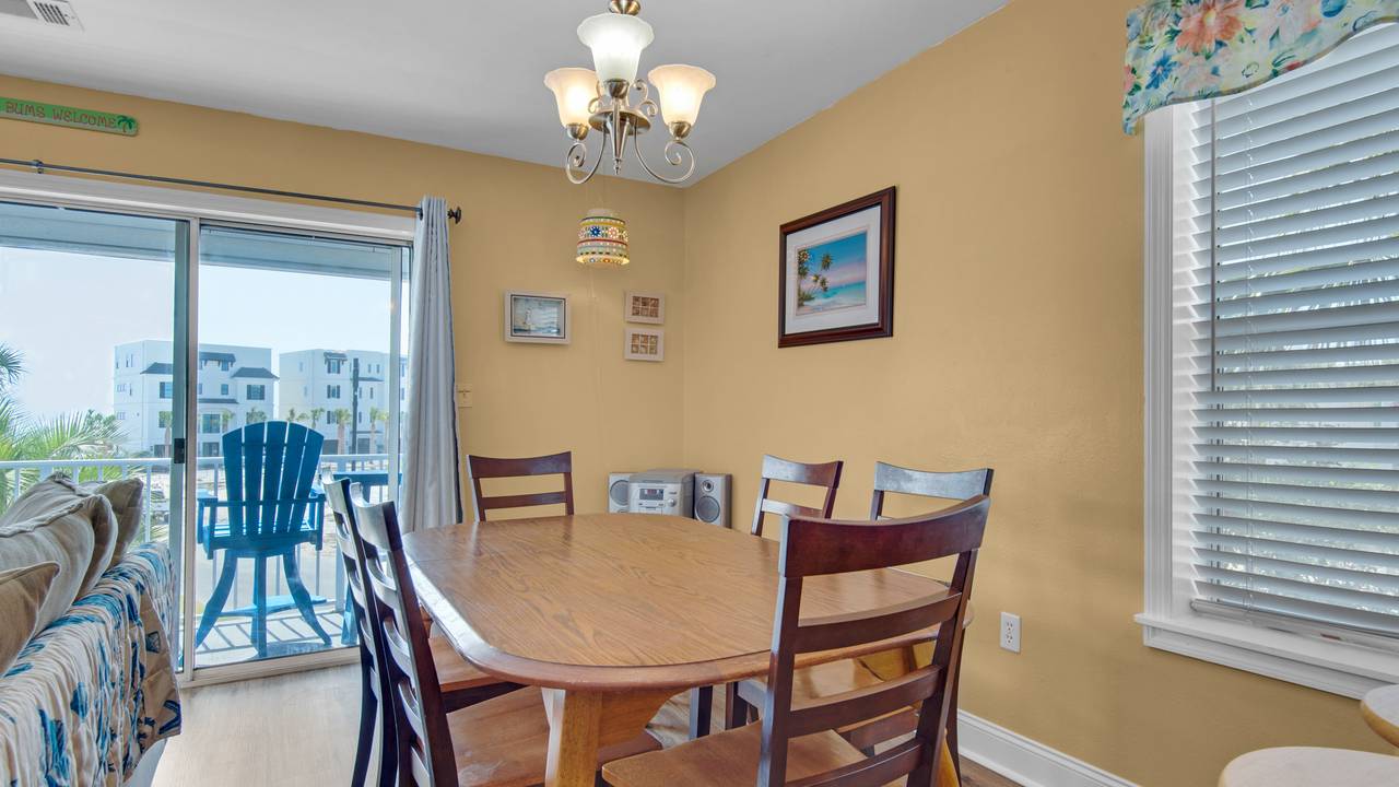 Beachside Villas 221 Dining Area Beachside Villas 221 Dining Area