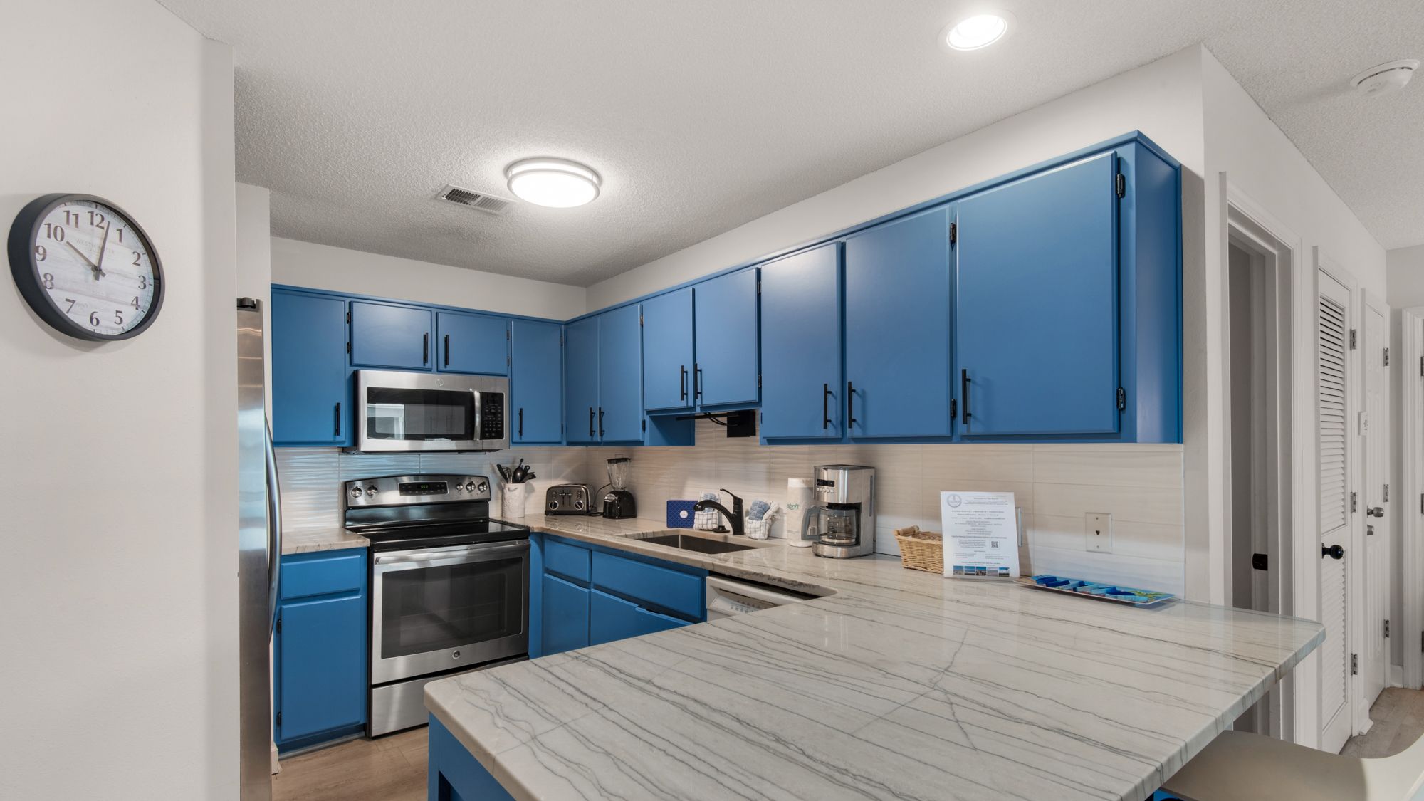 Beachside Villas 232 Kitchen