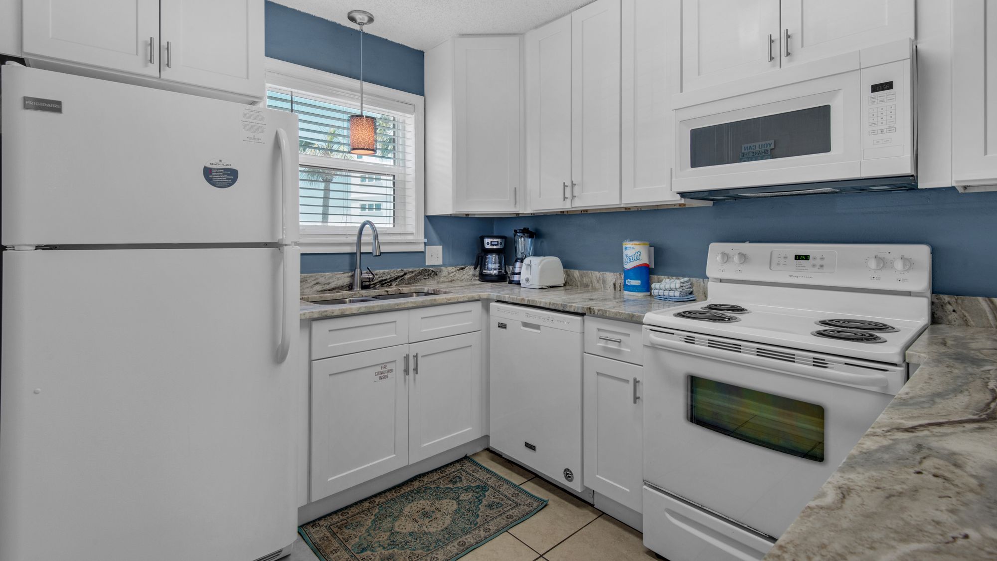 Beachside Villas 513 Kitchen