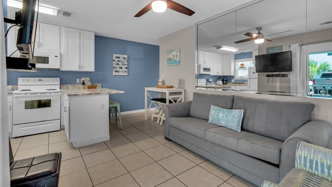 Beachside Villas 513 Living Area and Kitchen Beachside Villas 513 Living Area and Kitchen