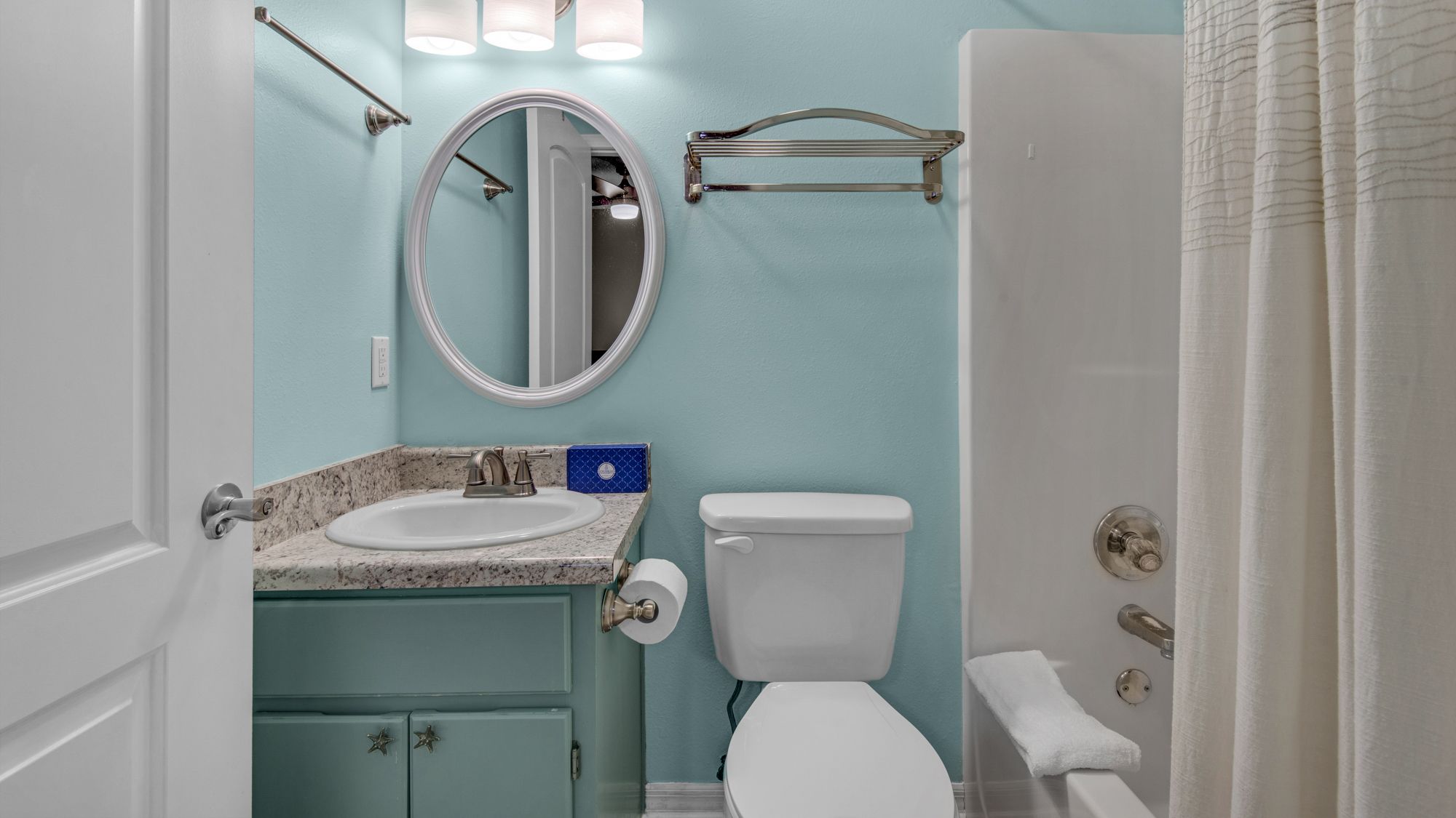 Beachside Villas 513 Bathroom