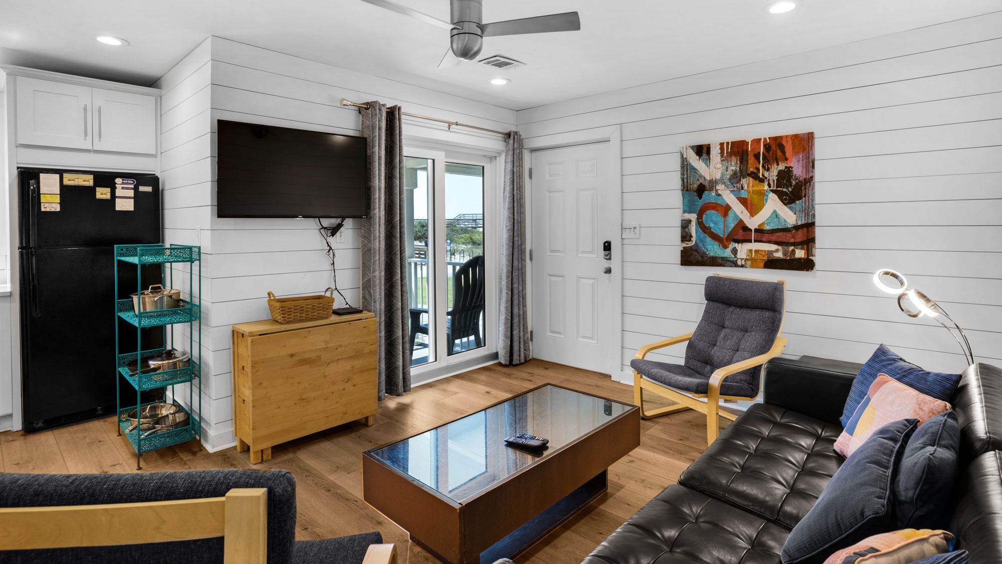 Beachside Villas 612 - Living area