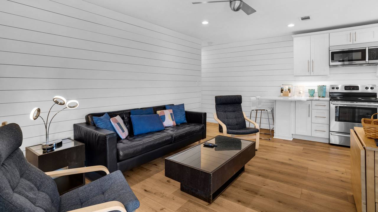 Beachside Villas 612 - Living area Beachside Villas 612 - Living area