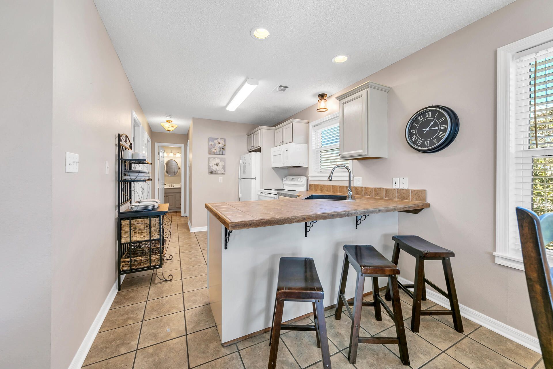 Beachside Villas 623 Kitchen
