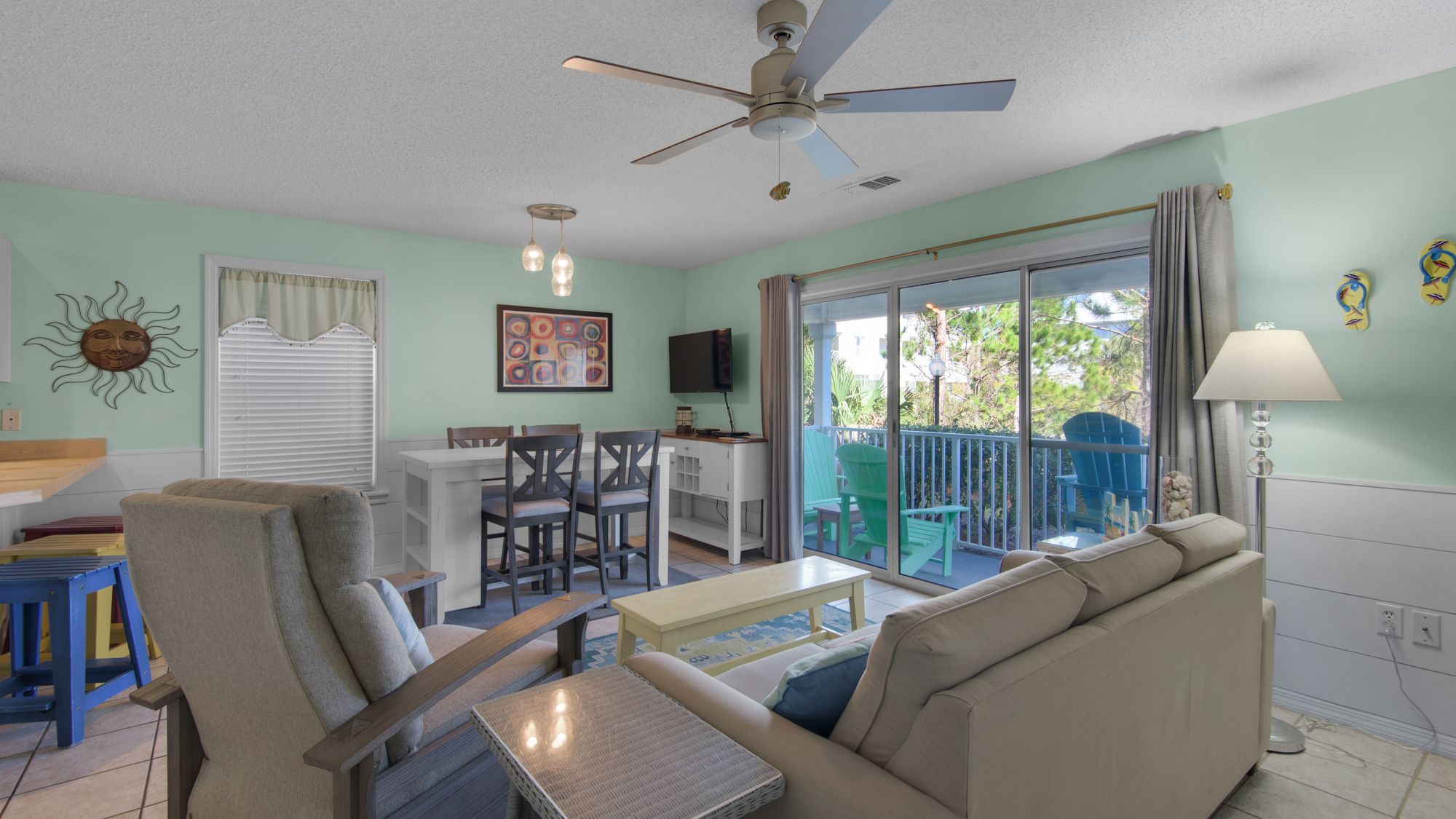 Beachside Villas 714 Main Living Area