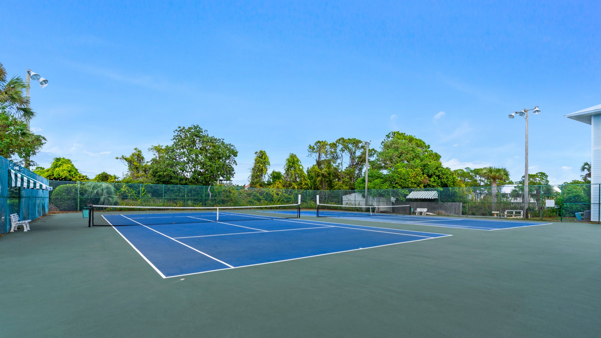 Beachside Villas Grounds & Amenities