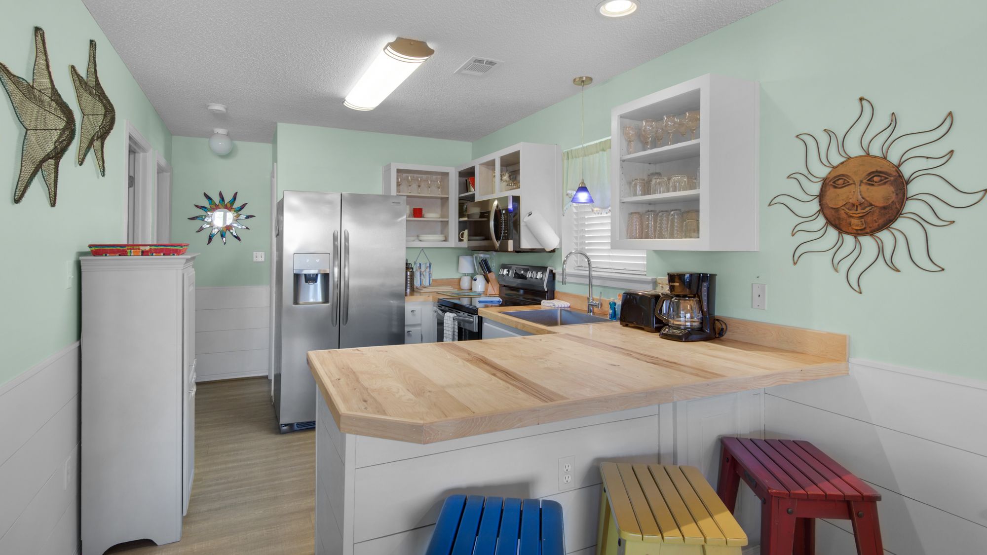 Beachside Villas 714 Kitchen