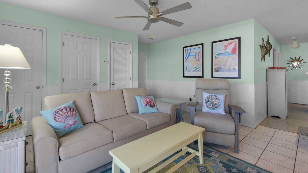 Beachside Villas 714 Main Living Area Beachside Villas 714 Main Living Area