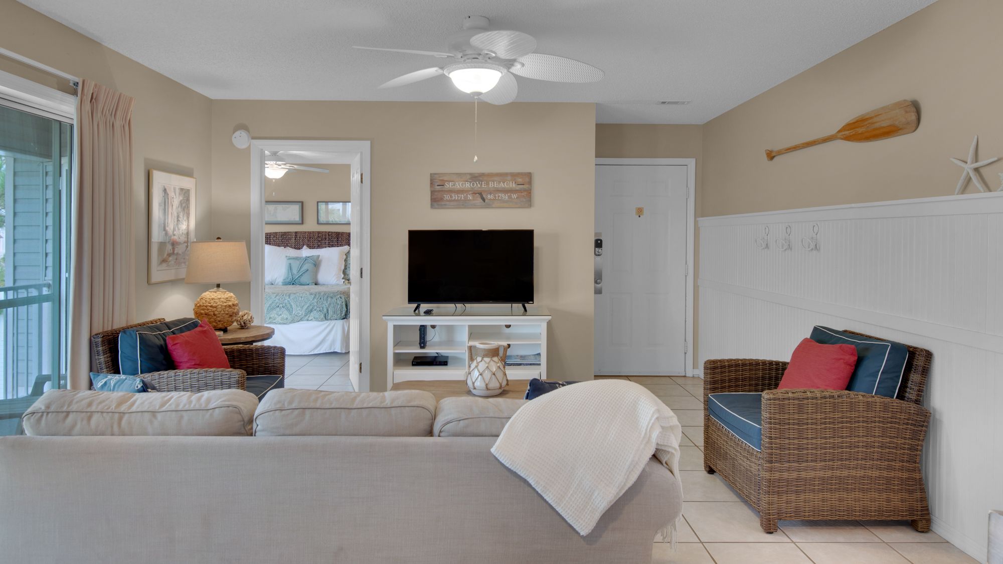 Beachside Villas 733 Main Living Area