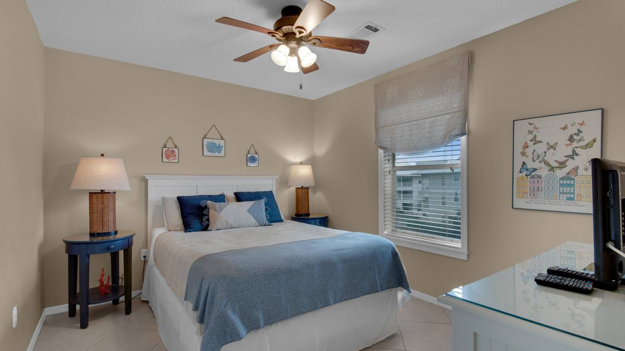 Beachside Villas 733 Queen Guest Bedroom Beachside Villas 733 Queen Guest Bedroom