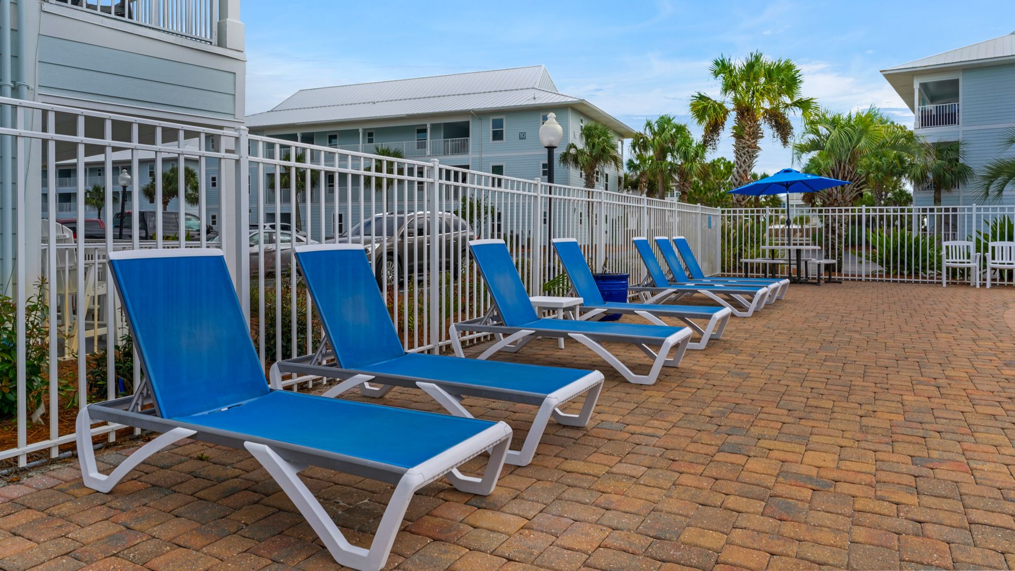 Beachside Villas Grounds & Amenities