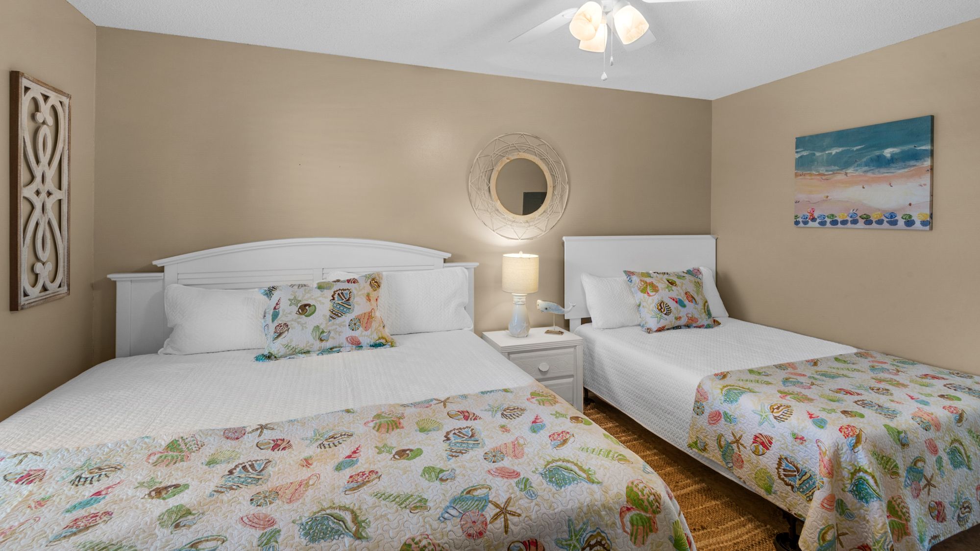 Beachside Villas 1122 King and Twin Bedroom