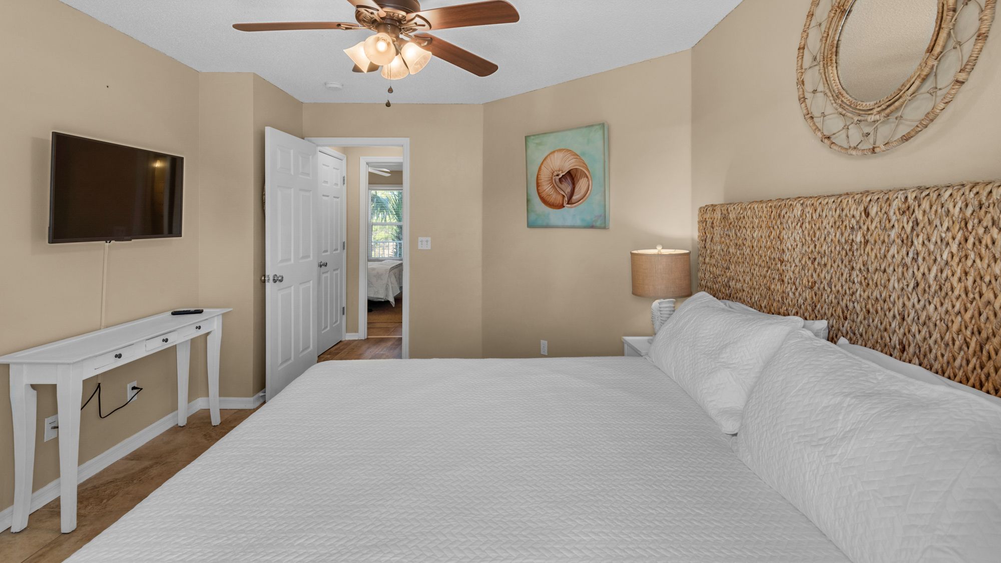 Beachside Villas 1122 King Bedroom