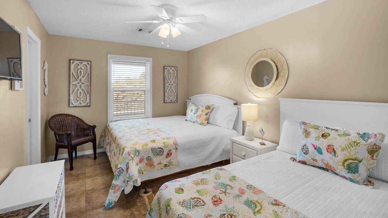 Beachside Villas 1122 King and Twin Bedroom Beachside Villas 1122 King and Twin Bedroom