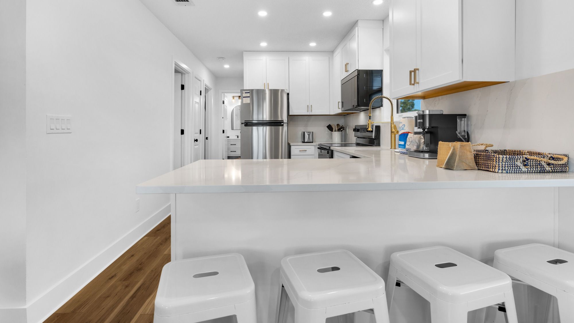 Beachside Villas 1133 Kitchen Area