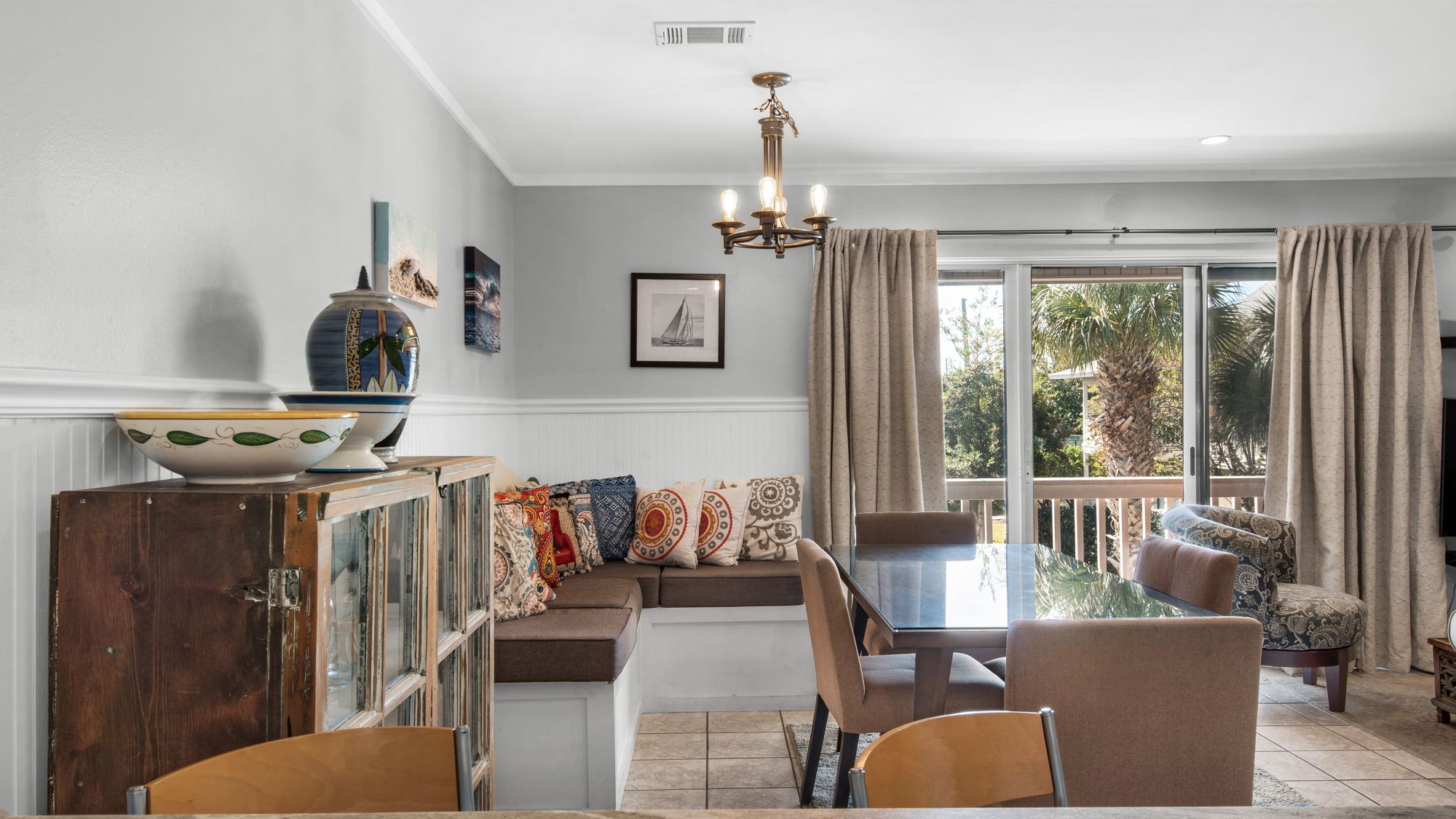 Beachwood Villas 8D Dining Table