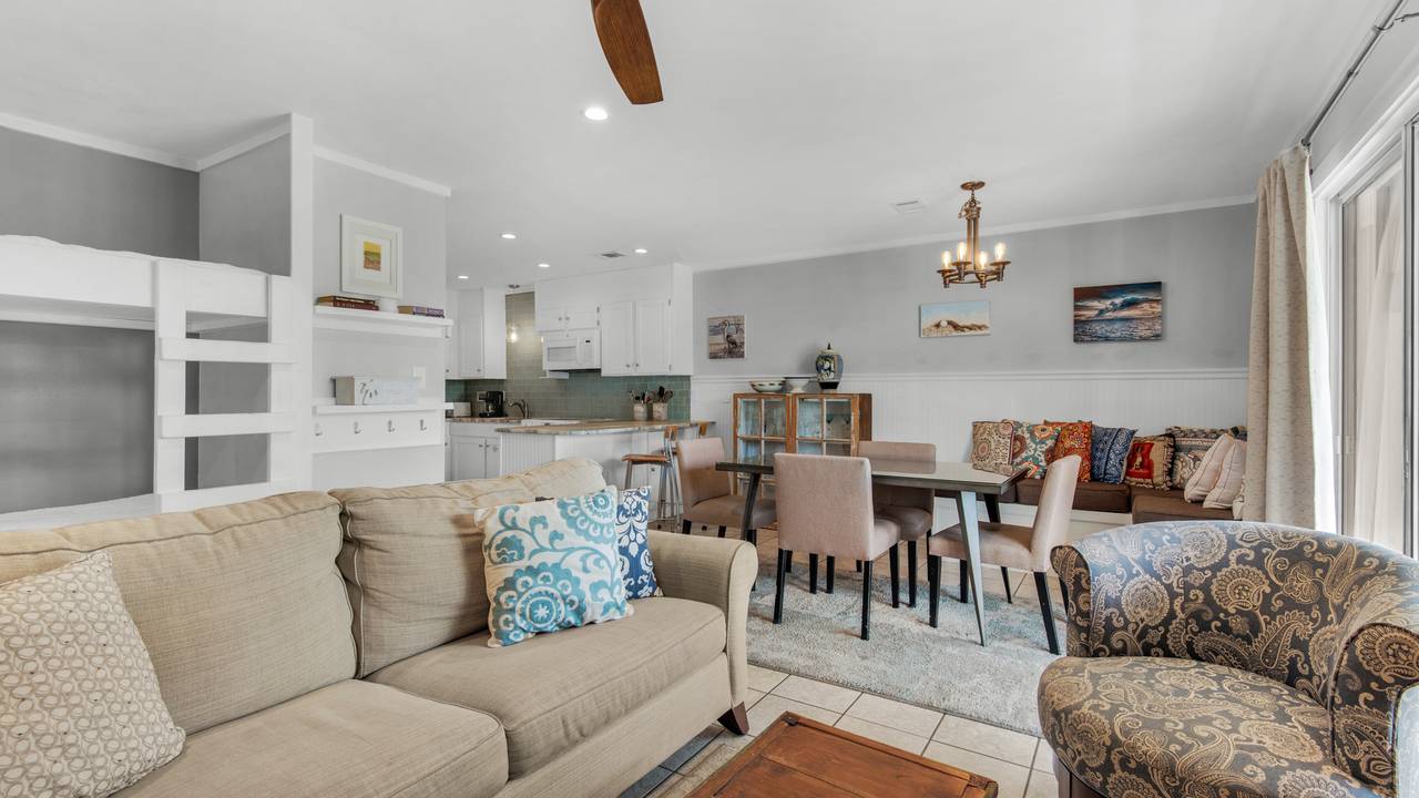 Beachwood Villas 8D Living Area Beachwood Villas 8D Living Area