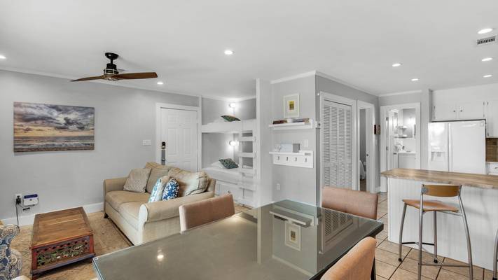 Beachwood Villas 8D Dining Table Beachwood Villas 8D Dining Table