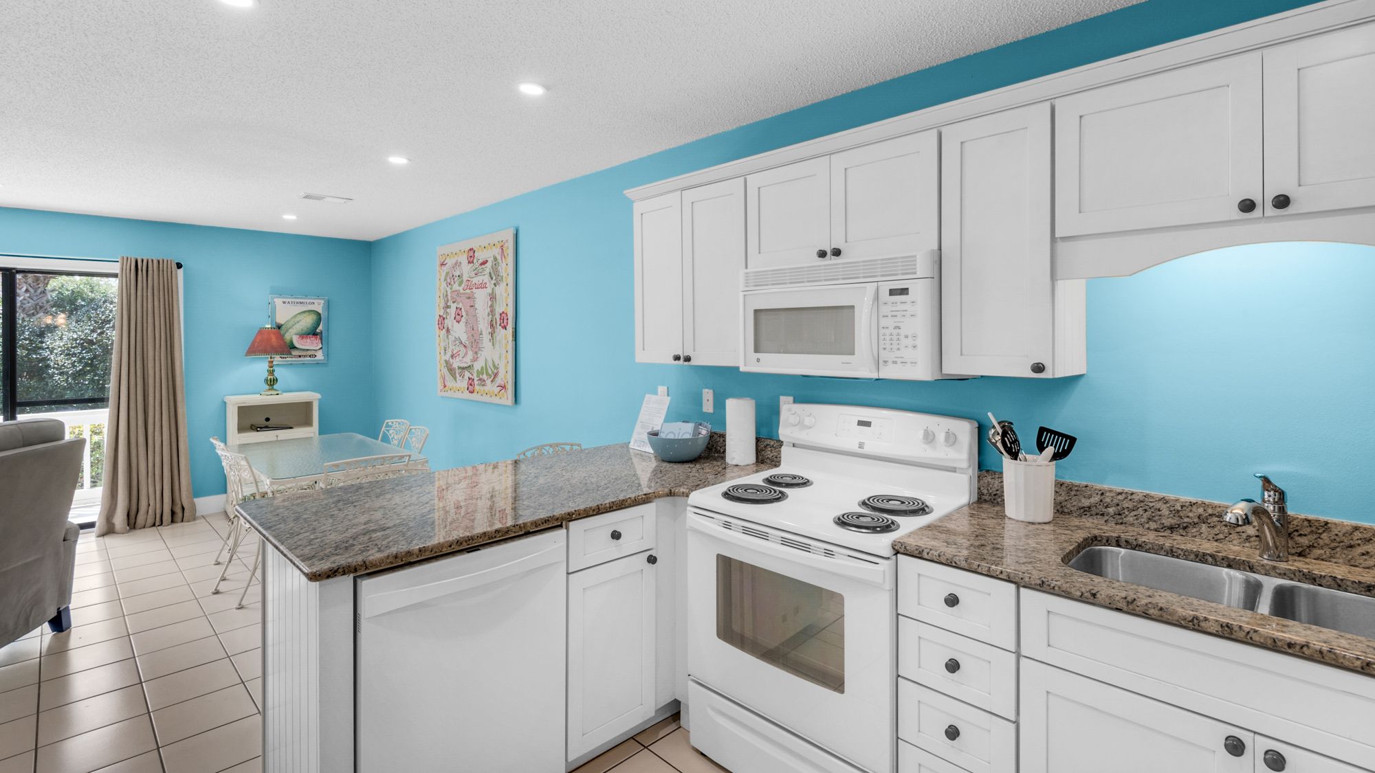 Beachwood Villas 8E Kitchen