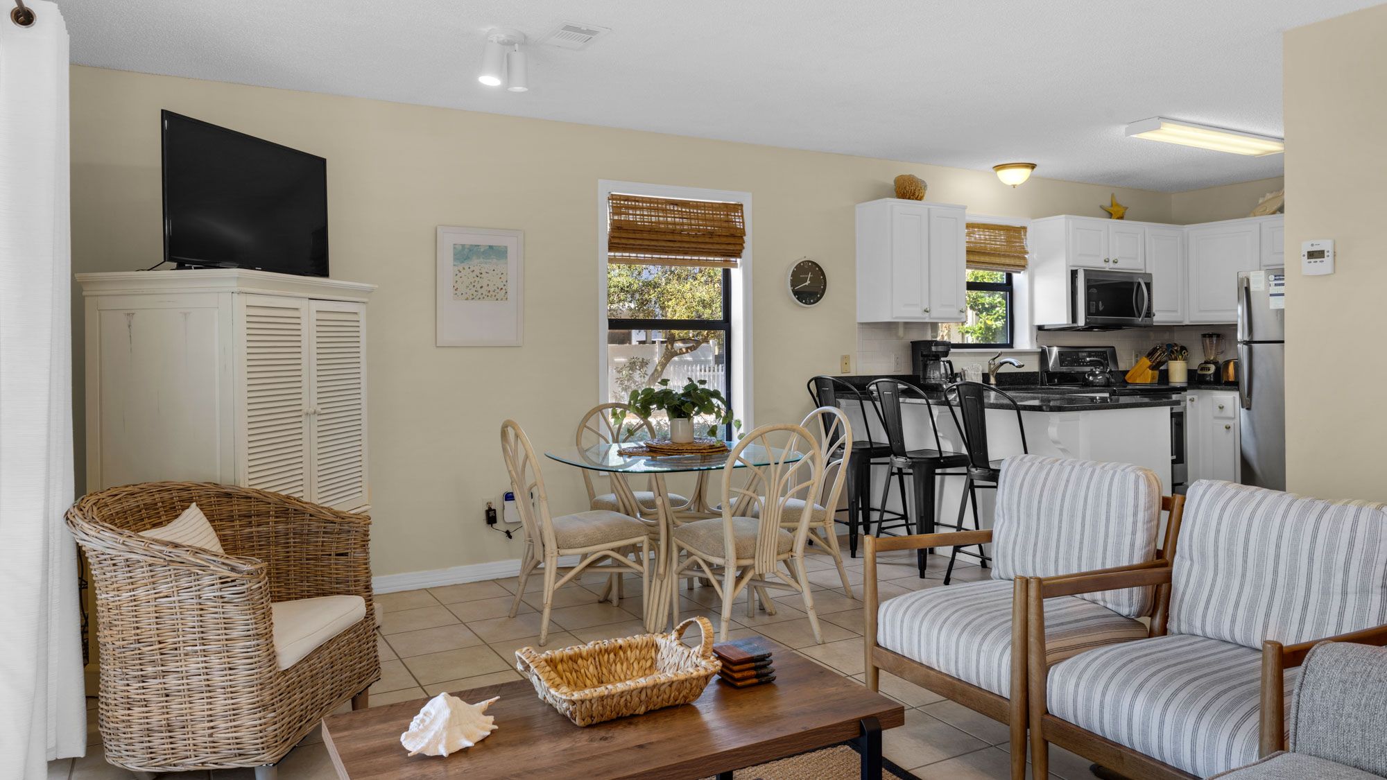 Beachwood Villas 13A Living area