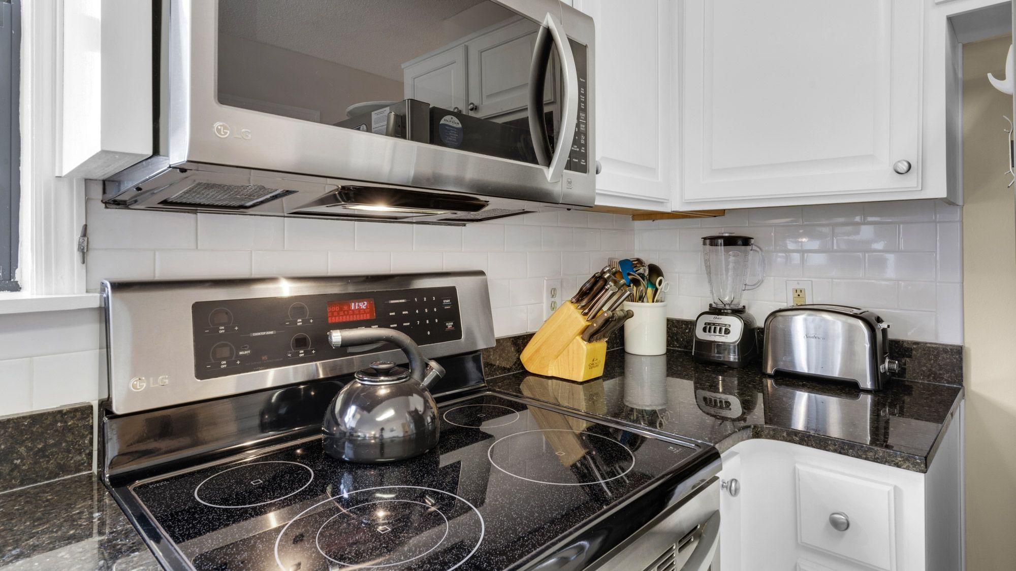 Beachwood Villas 13A Kitchen