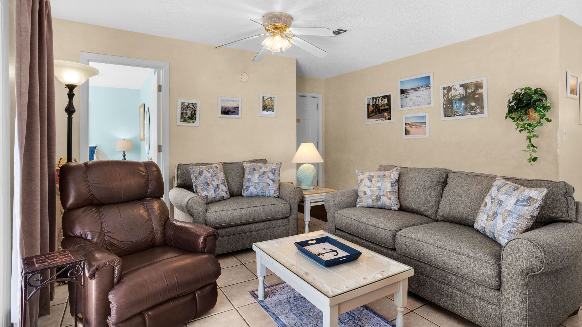 Beachwood Villas 13H Living area