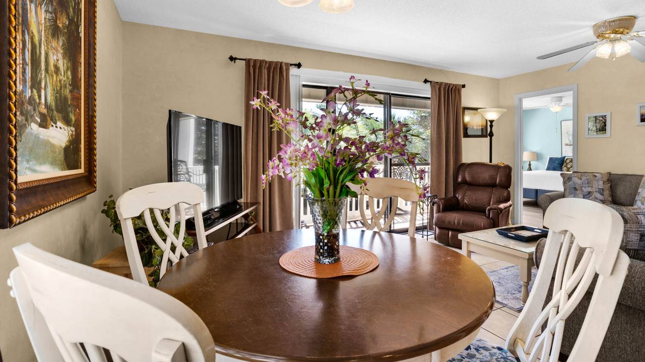 Beachwood Villas 13H Dining area Beachwood Villas 13H Dining area